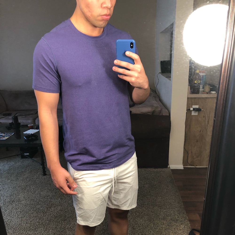 Lululemon t shirt!!